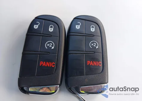 2020 Jeep Renegade Latitude 4X4 из США, поврежденный, VIN ZACNJBBB2LPL54594